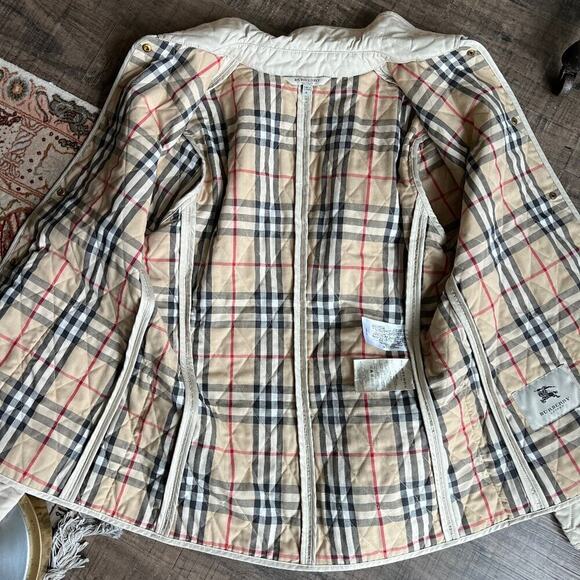BURBERRY DIAMOND QUILTED JACKET TAN PLAID INTERIOR SIZE SMALL - Picture 9 of 10